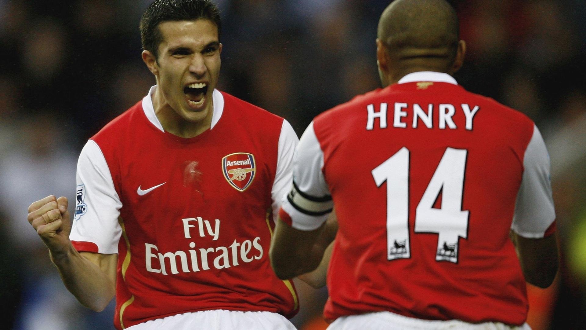 国际足球协会推动裁判标准全球一致，执法水平明显提高，2021足球国际级裁判